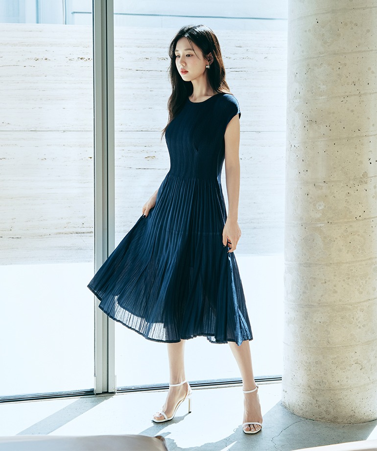 안은진 wearing PB021E